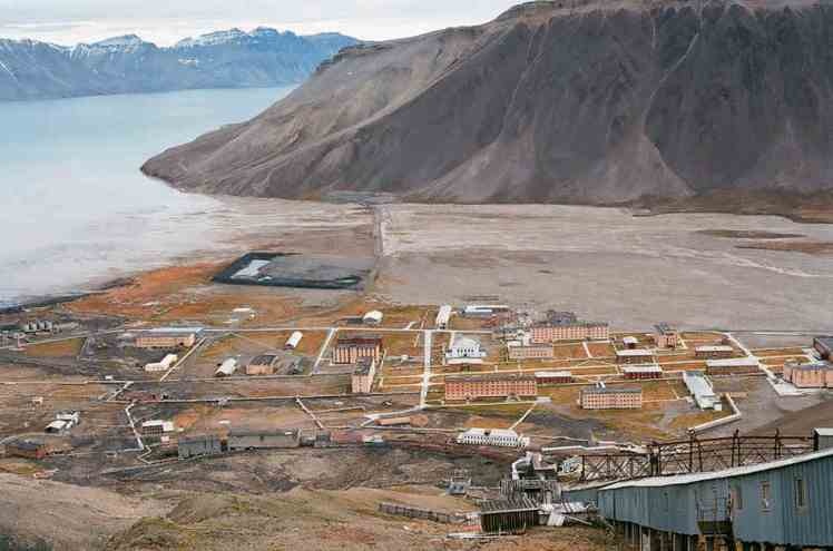 Cảnh tượng thành phố trong một ảnh từ máy bay.