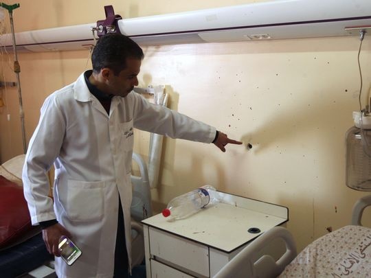 Linh Israel cai trang de ban nguoi trong benh vien hinh anh