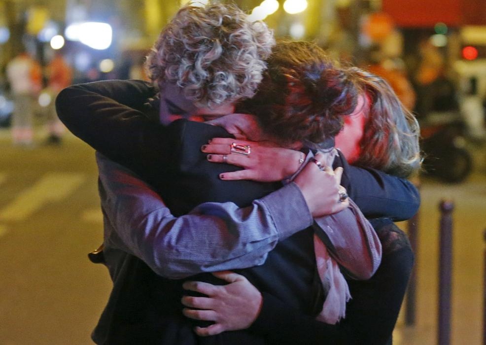 Thu tuong Duc chiu suc ep sau tham kich Paris hinh anh