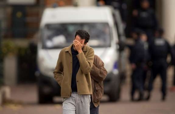 Cuoc song cua nguoi Phap sau ngay kinh hoang hinh anh