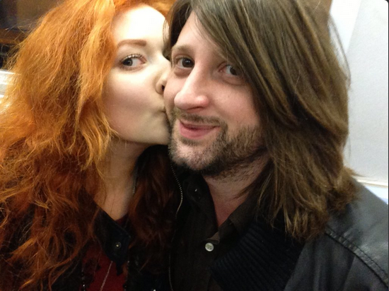 Noi dau cua co gai mat nguoi yeu vi vu khung bo o Paris hinh anh