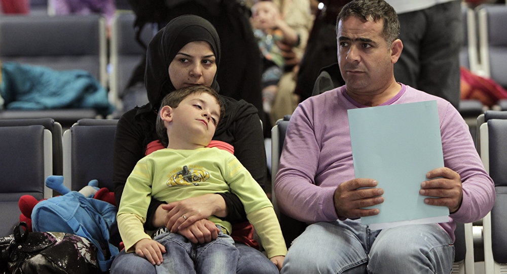 Thai do bai nguoi di cu Syria dang cao sau tham kich Paris hinh anh