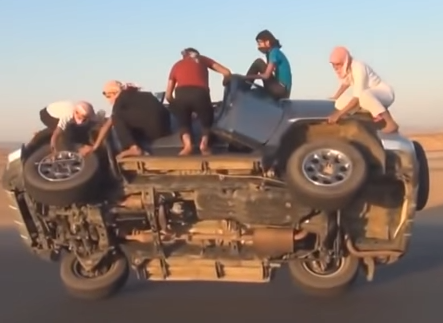 Cach thay banh khi xe dang chay hinh anh