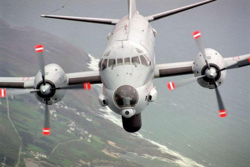 Thieu may bay, Anh nho phi co Phap san tau ngam Nga hinh anh