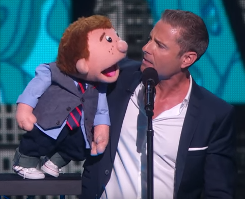 Con roi noi chuyen khi chu roi san khau hinh anh