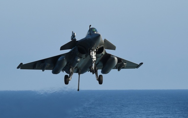 Lien quan bac tin tan cong can cu quan su Syria hinh anh