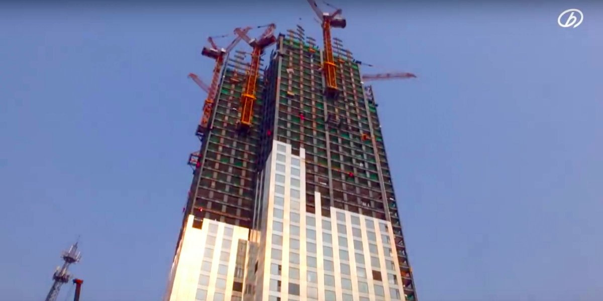 Công ty xây dựng Broad Sustainable Building của Trung Quốc đã hoàn thiện tòa nhà cao 57 tầng chỉ trong 18 ngày bằng cách áp dụng công nghệ lắp ráp các tầng cấu trúc. Trong tương lai, người sáng lập công ty này muốn xây tòa nhà chọc trời 220 tầng trong 7 tháng. 
