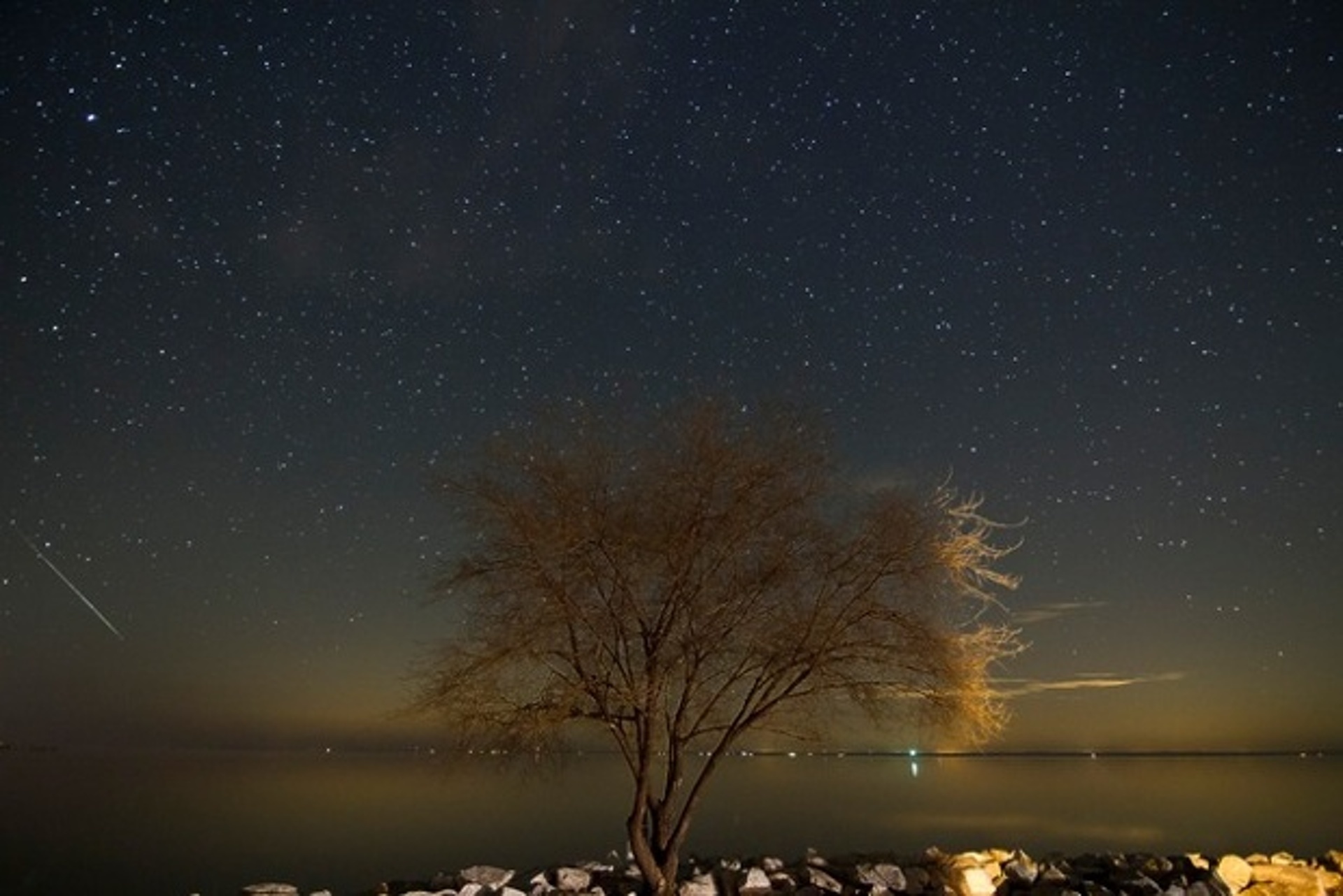 Mua sao bang Geminids hinh anh