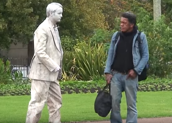 Tuong buoc theo nguoi hinh anh