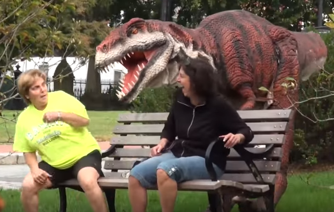 Khung long doa nguoi noi cong cong hinh anh