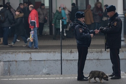 Nga so tan hai nha ga vi de doa danh bom hinh anh