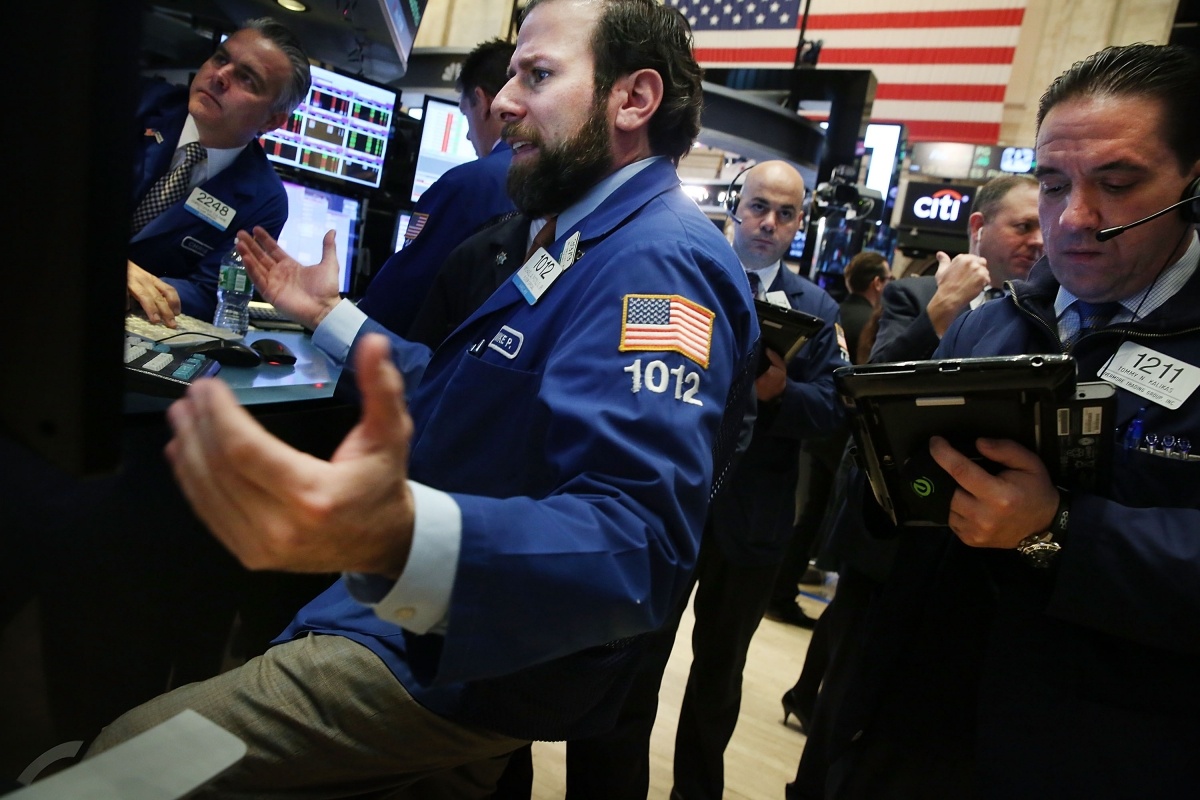 Trung Quoc ‘sap san’, chung khoan My mat diem manh hinh anh