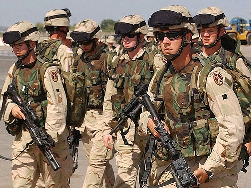 Neu binh si khong co sung hinh anh