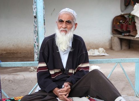 Tajikistan yeu cau dan ong cao rau de chong khung bo hinh anh