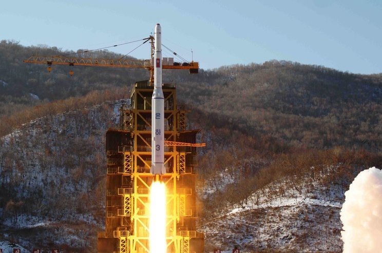 Trieu Tien co the phong ve tinh som hon du dinh hinh anh