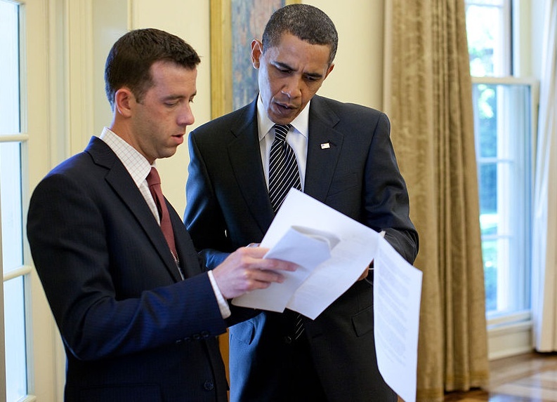 Nguoi tro ly doc duoc y nghi cua tong thong Obama hinh anh