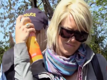 Nguoi mu noi gian hinh anh