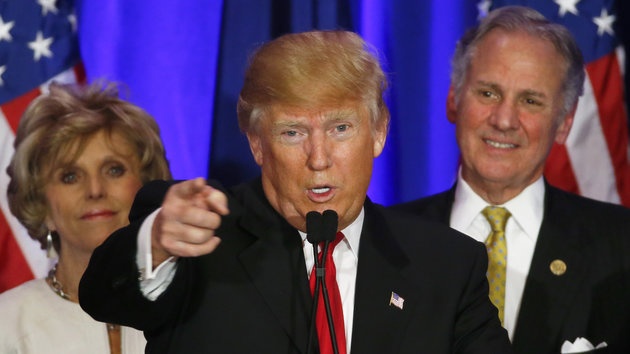 Ong Trump va Cruz rung rinh nhat truoc Sieu thu ba hinh anh