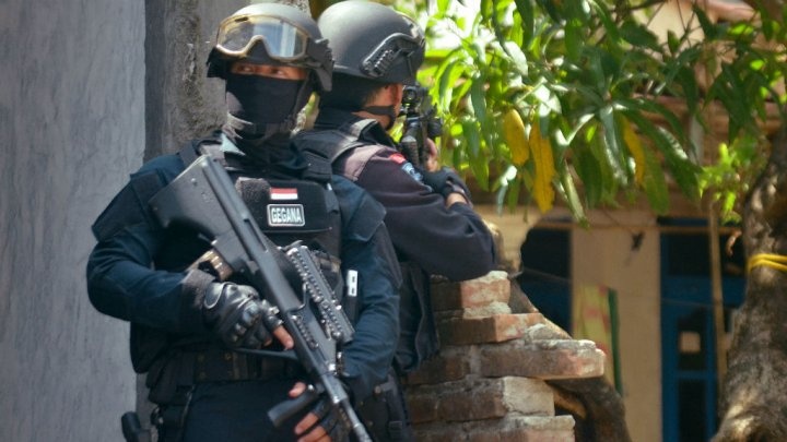 Australia canh bao nguy co khung bo o Indonesia hinh anh