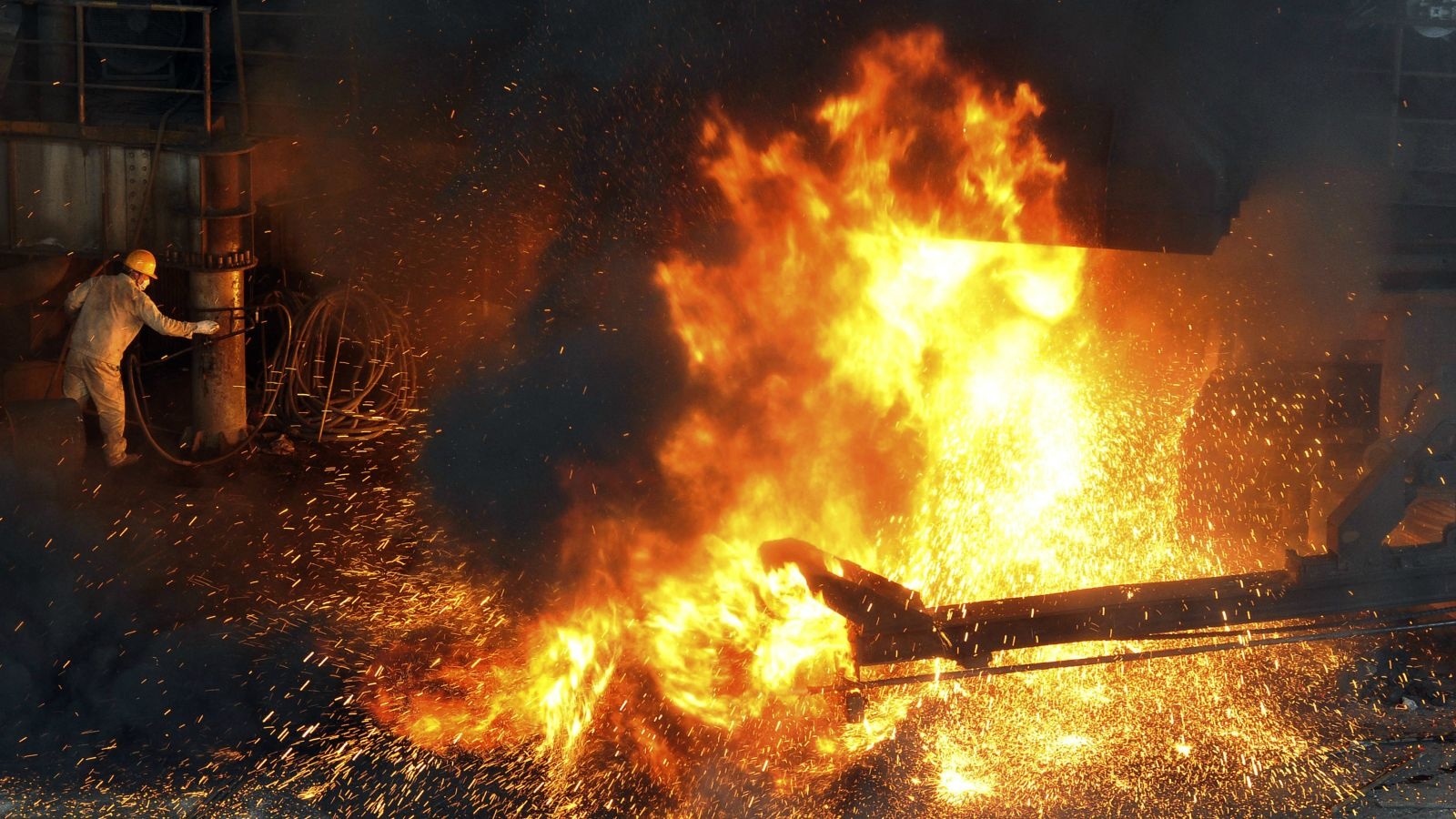 Trung Quoc se sa thai 1,8 trieu lao dong nganh than va thep hinh anh