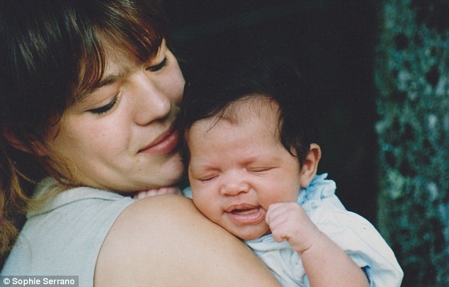 Nguoi me bi trao nham con o Phap anh 1