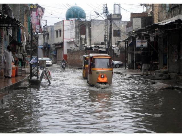 Mua lon o Pakistan khien 42 nguoi chet hinh anh