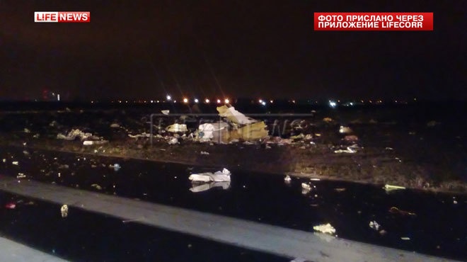 May bay Dubai nat vun tren duong bang hinh anh