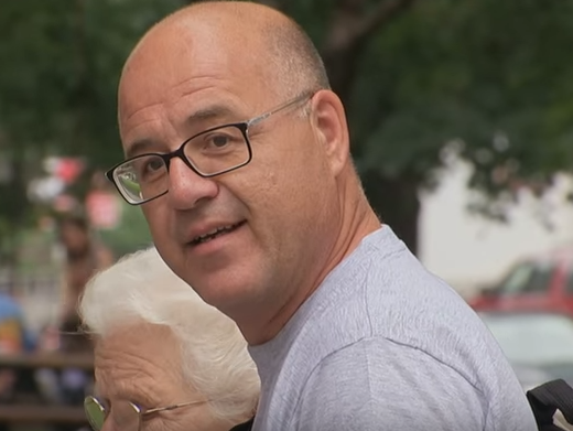 Tinh huong bat ngo voi ong chong mat tich hinh anh