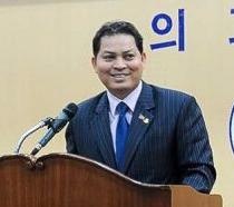 Dai su Campuchia tai Han Quoc bi bat vi tham nhung hinh anh