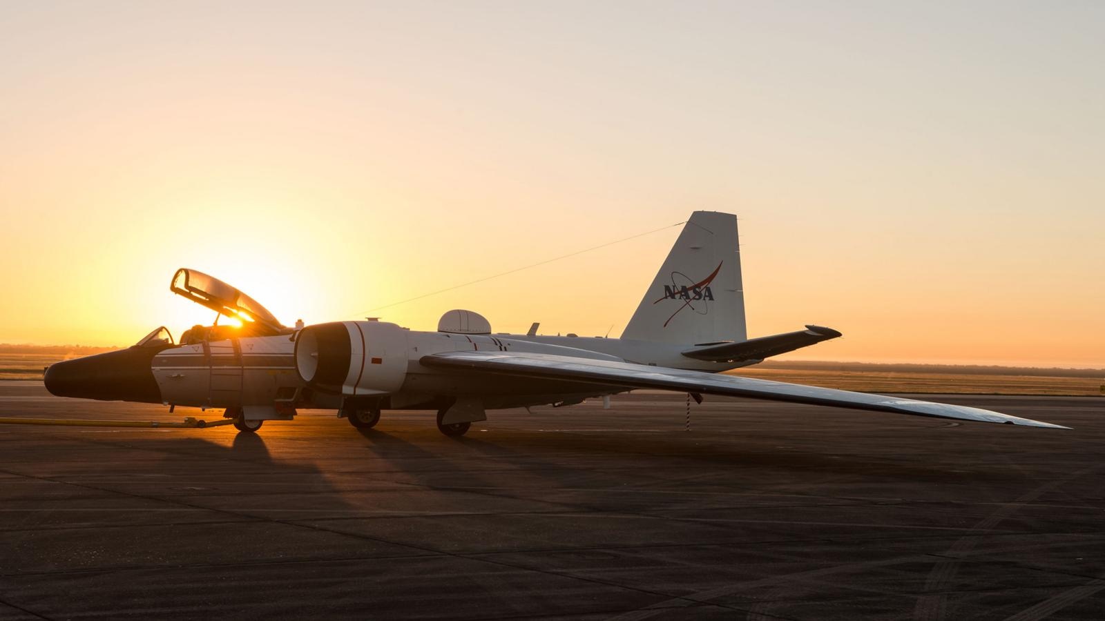 Ly do NASA van dung may bay tu thoi The chien II hinh anh