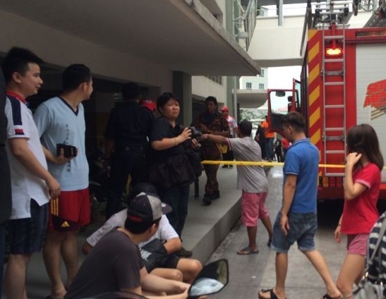 Khu chung cu Malaysia di tan vi phat hien bom tu che hinh anh