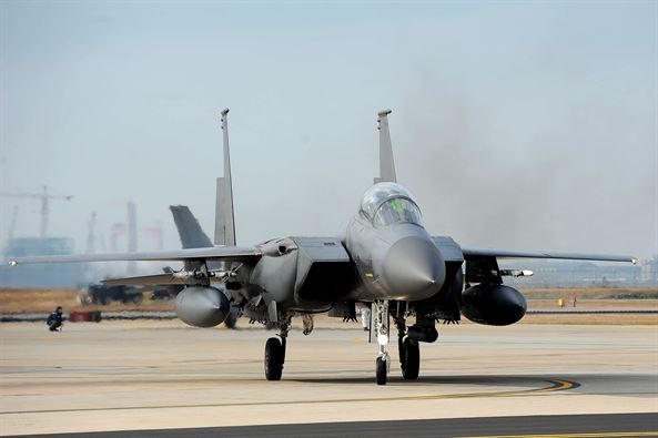 My - Han tap tran khong quan doi pho Trieu Tien hinh anh