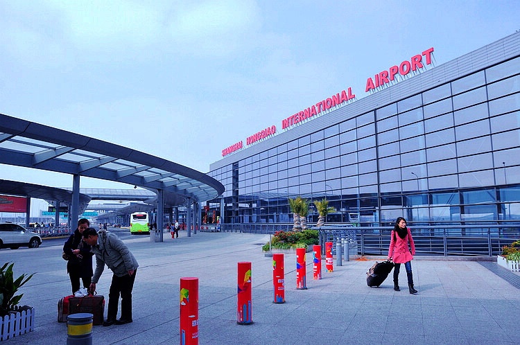 Chay tang ham san bay o Thuong Hai, 2 nguoi chet hinh anh