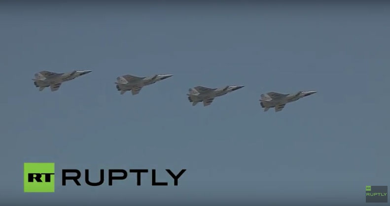 Dieu binh ky niem chien thang phat xit o Nga anh 13