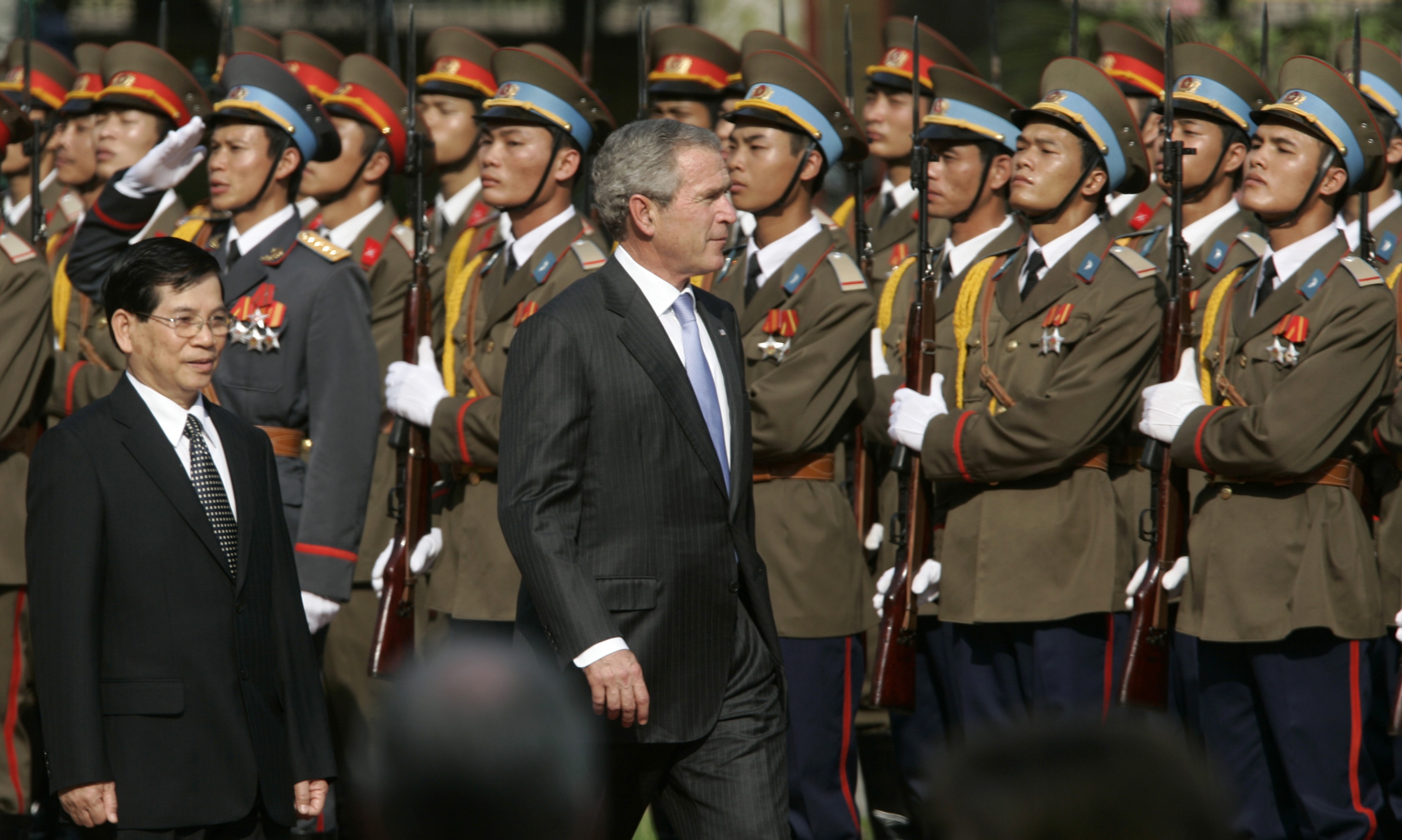 tong thong George Bush tham Viet Nam anh 2