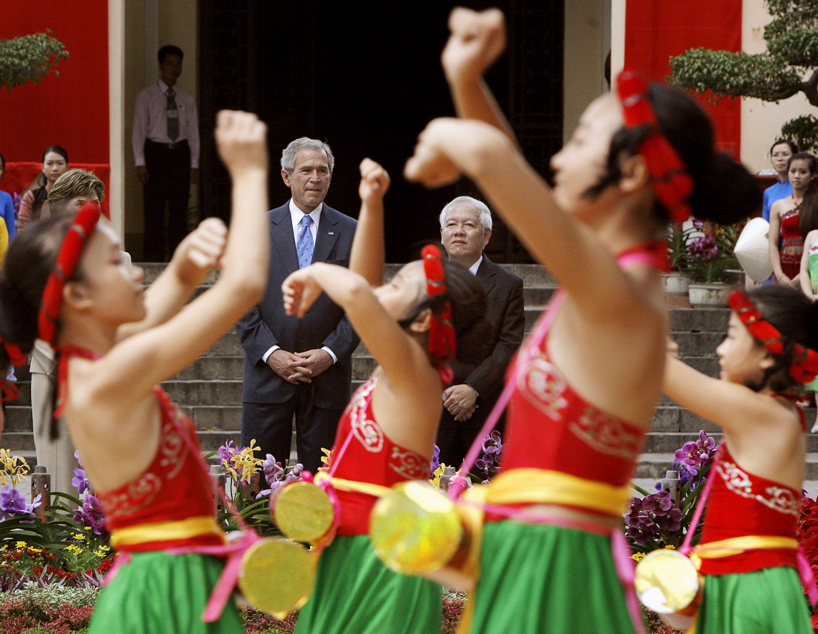 tong thong George Bush tham Viet Nam anh 9