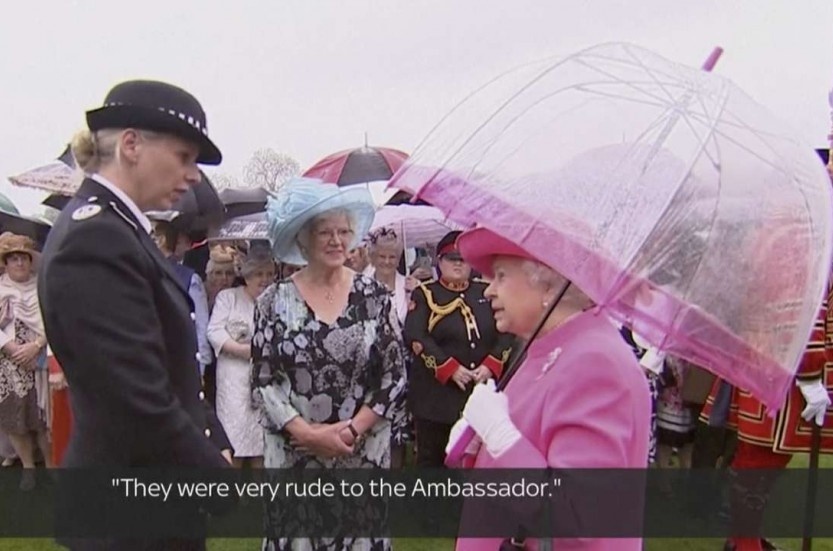 Trung Quoc phan phao vu Nu hoang Anh che quan chuc tho lo hinh anh