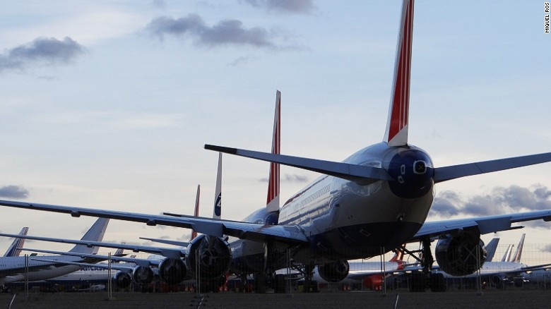 Noi cac may bay duong suc hinh anh