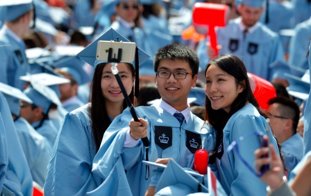 Gian lan dua nhieu hoc sinh Trung Quoc den giac mo My hinh anh