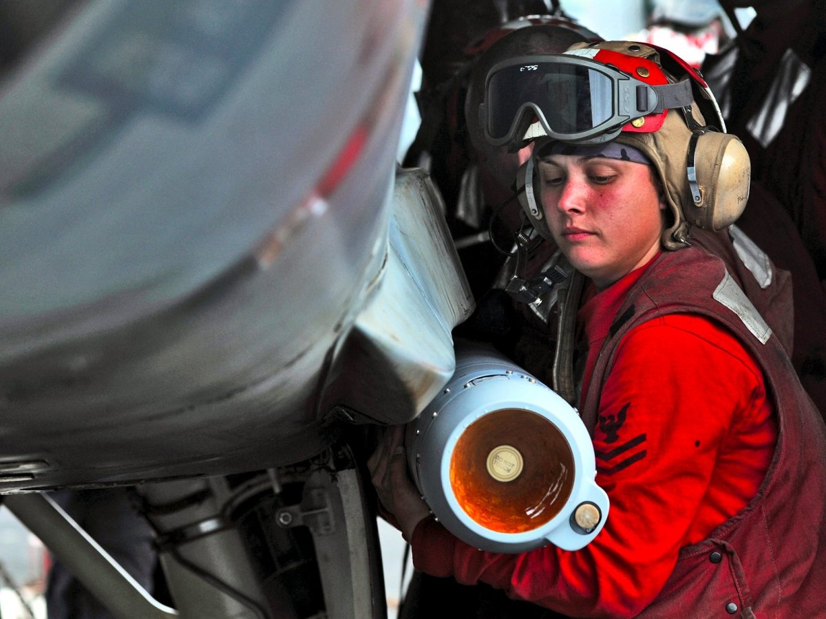 15 nghe phu nu kiem it tien hon nhieu so voi nam gioi hinh anh