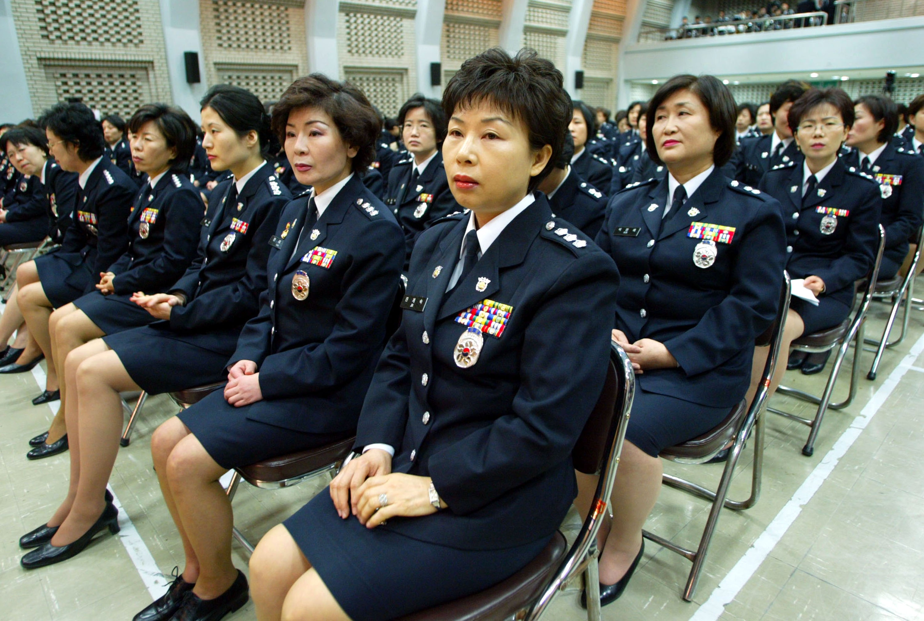 quan phuc cua canh sat cac nuoc tren the gioi anh 13