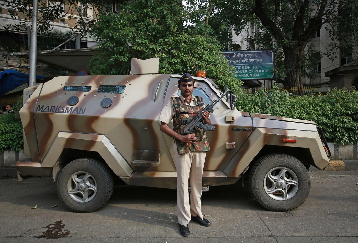 quan phuc cua canh sat cac nuoc tren the gioi anh 15