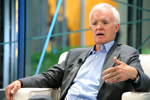 Bob Kerrey se khong tu chuc chu tich DH Fulbright o Viet Nam hinh anh