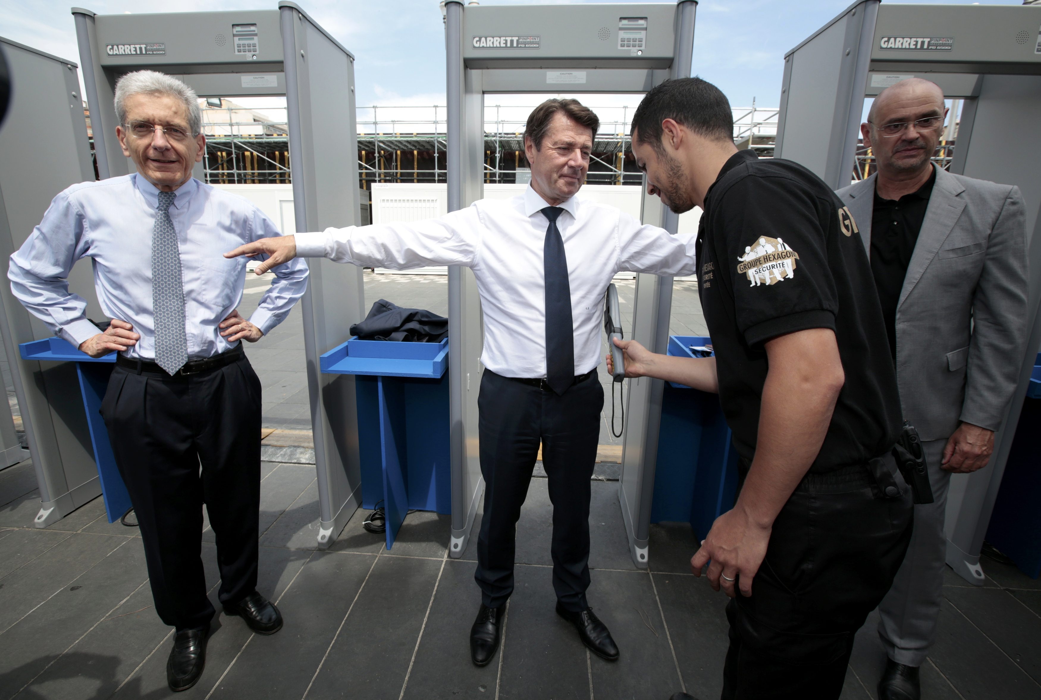 an ninh Phap truoc tran khai mac Euro 2016 anh 8