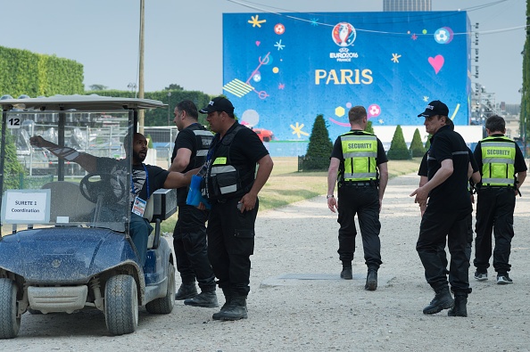 an ninh Pháp trước trận khai mạc Euro 2016 ảnh 11 an ninh Phap truoc tran khai mac Euro 2016 anh 11