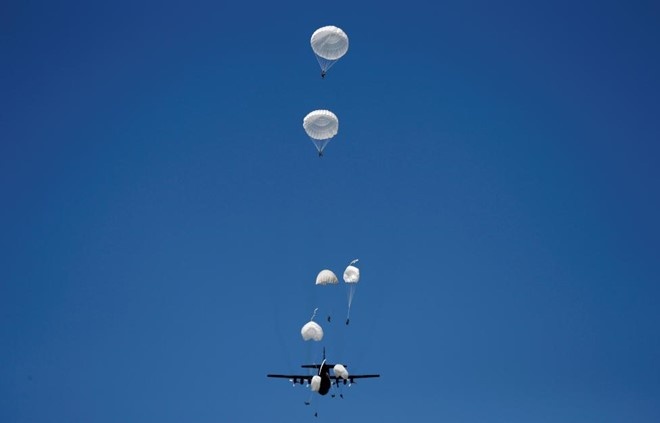 NATO tap tran anh 14