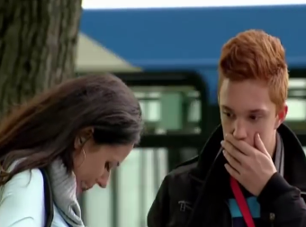 Su co o quay xuc xich hinh anh