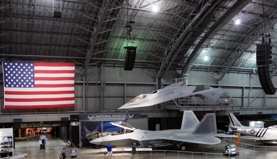 Vu khi bi an cua My anh 9