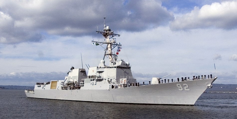 Tau khu truc My o Bien Dong anh 5