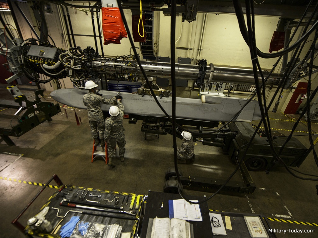 May bay nem bom chien luoc B-52 anh 1